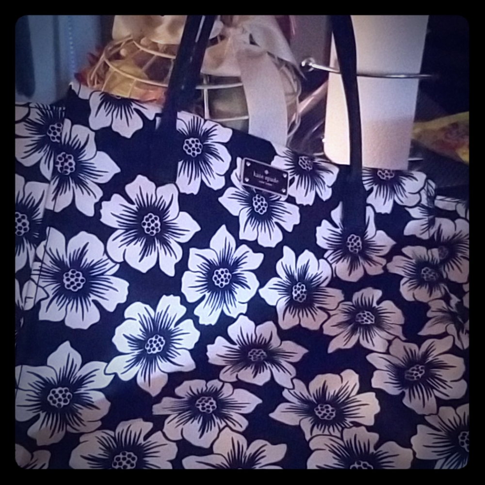 Kate spade purse